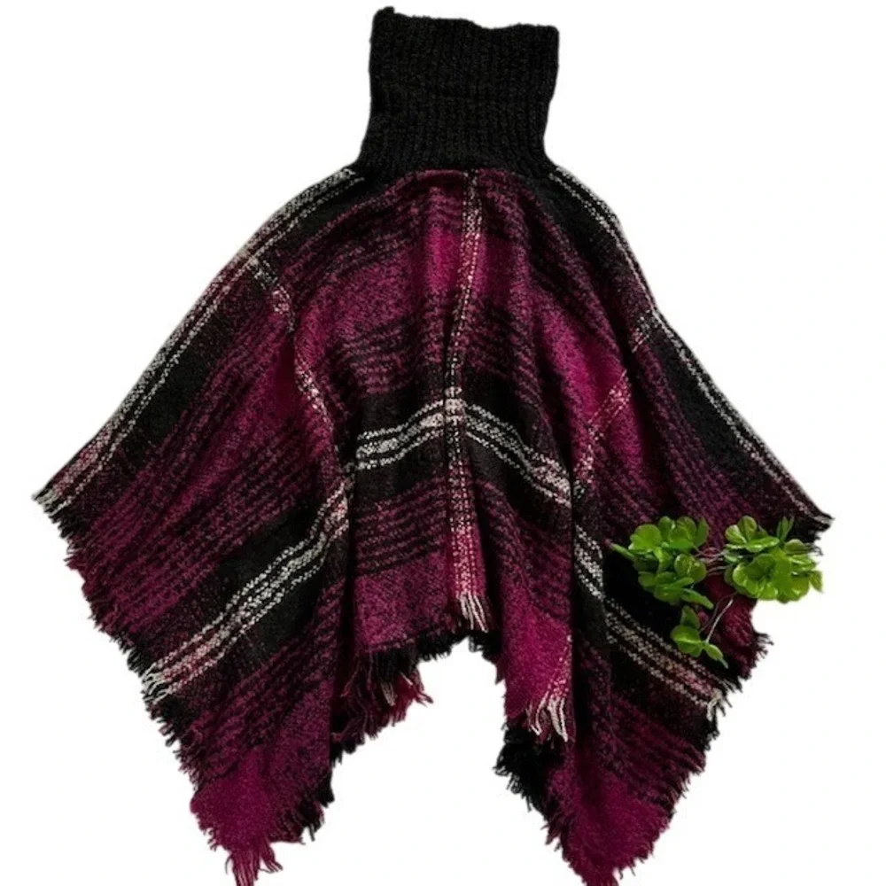 Max Edition Women's Poncho L/XL Burgundy Plaid Cowl Neck Fringe Cozy Wrap casual